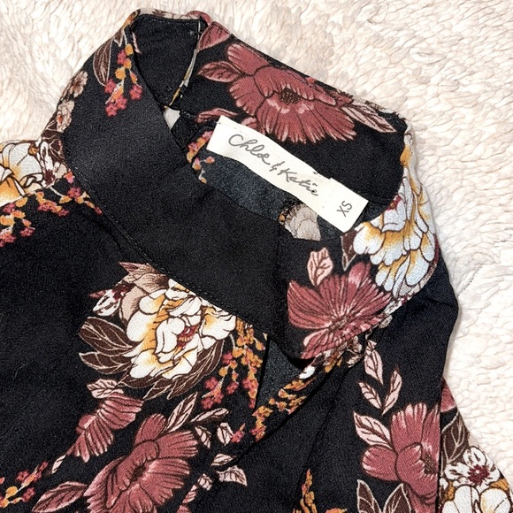 Chloe and Katie Floral Top 🌻 - Picture 4 of 4